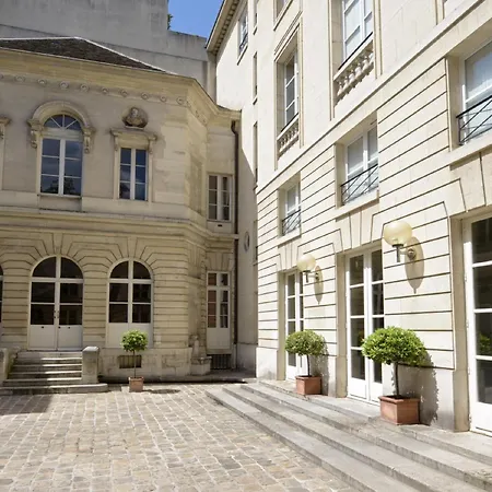 Center Le Marais By Studio Prestige