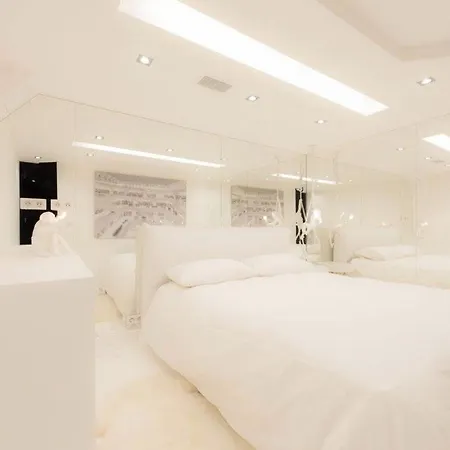 Center Le Marais By Studio Prestige *