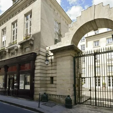 Center Le Marais By Studio Prestige Paris