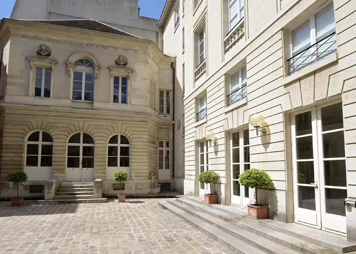 Center Le Marais By Studio Prestige